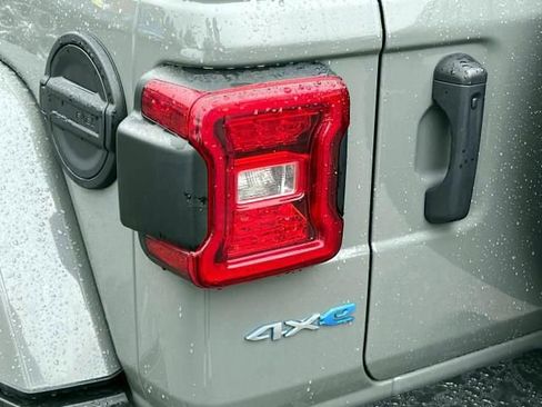 Certified 2022 Jeep Wrangler Unlimited Sahara w/ Cold Weather Group AWD/4WD image 10