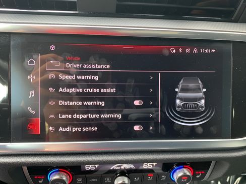 Used 2024 Audi Q3 2.0T Premium AWD/4WD image 25
