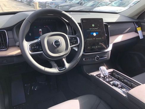 New 2026 Volvo XC90 B6 Plus w/ Protection Package Premier image 16
