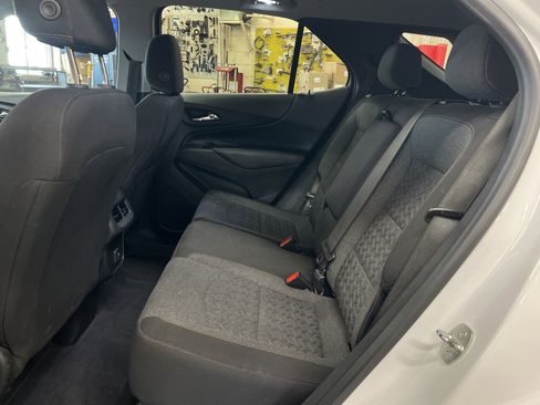 Used 2022 Chevrolet Equinox LT image 8