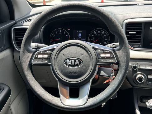 Used 2022 Kia Sportage LX image 21