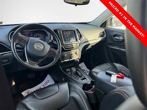 Used 2019 Jeep Cherokee Trailhawk image 22