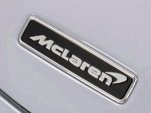 Used 2023 McLaren Artura RWD image 40