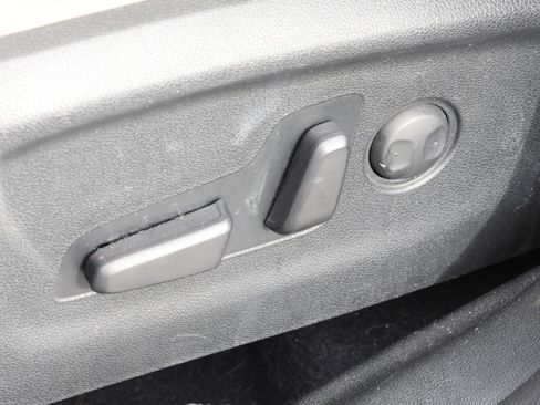 Used 2020 Kia Sorento EX image 32