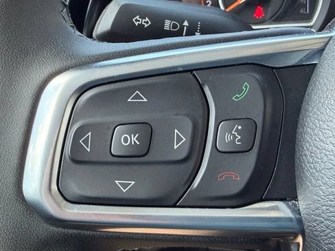 Used 2026 Jeep Wrangler Unlimited Sahara AWD/4WD image 18