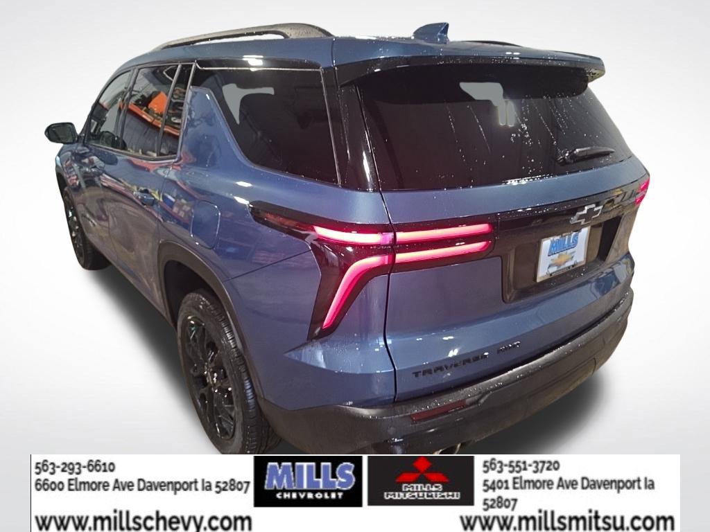 Used 2024 Chevrolet Traverse LT w/ Midnight/Sport Edition AWD/4WD image 4