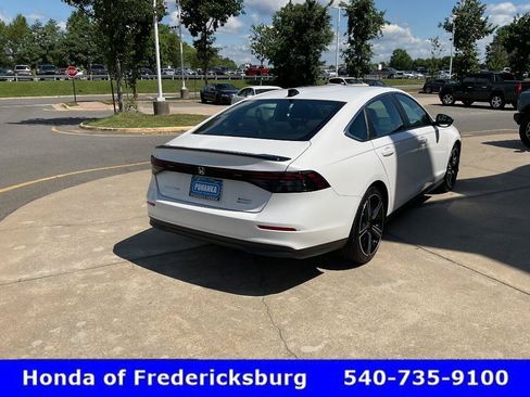 Used 2025 Honda Accord Sport image 5
