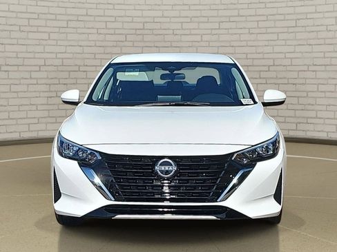 Used 2025 Nissan Sentra SV w/ All-Weather Package FWD image 2