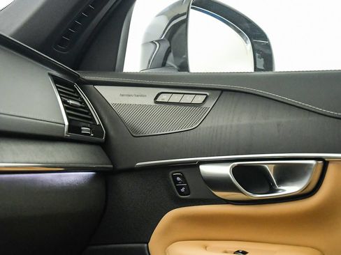 Used 2023 Volvo XC90 B6 Ultimate w/ Protection Package Premier AWD/4WD image 24