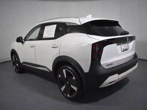 Certified 2025 Nissan Kicks SR image 6