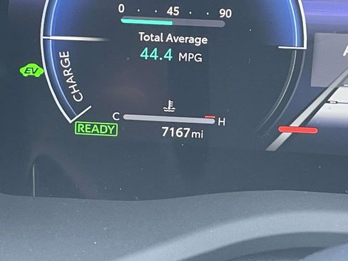 Used 2025 Toyota Camry XLE w/ Premium Plus Package image 27