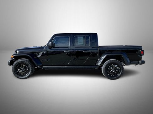 Used 2024 Jeep Gladiator Sport image 8