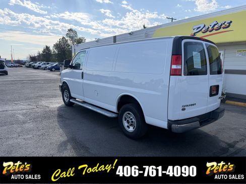 Used 2024 GMC Savana 2500 w/ Driver Convenience Package RWD image 2