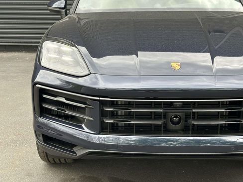 New 2026 Porsche Cayenne Coupe AWD/4WD image 10