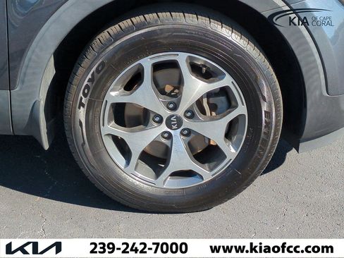 Certified 2020 Kia Telluride EX w/ Towing Package image 11