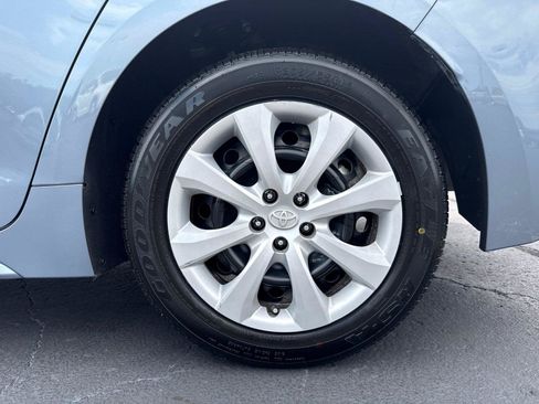 Used 2024 Toyota Corolla LE FWD image 29