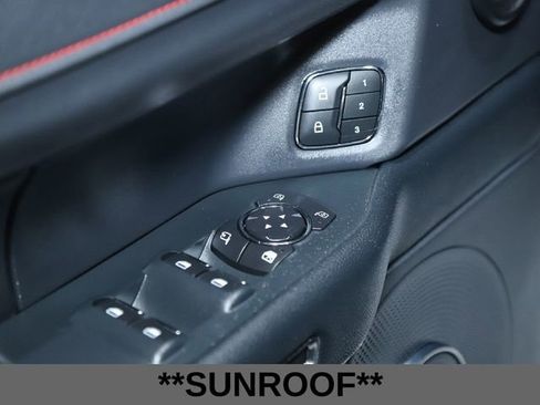 Used 2022 Ford Expedition Limited image 23