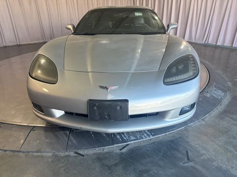 Used 2007 Chevrolet Corvette Coupe image 2