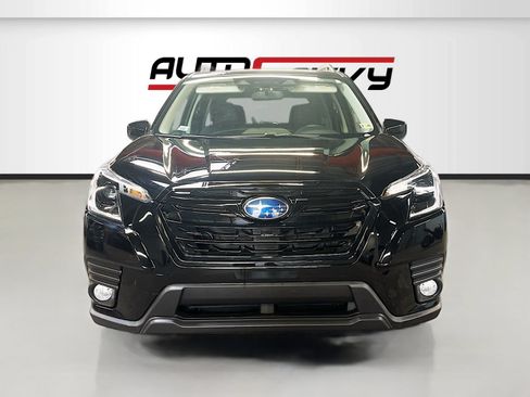 Used 2022 Subaru Forester Premium AWD/4WD image 2
