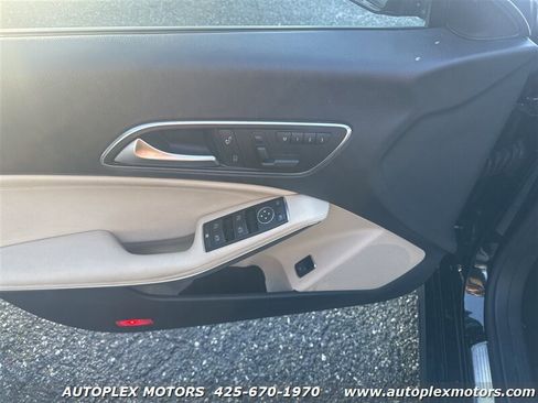 Used 2014 Mercedes-Benz CLA 250 image 17