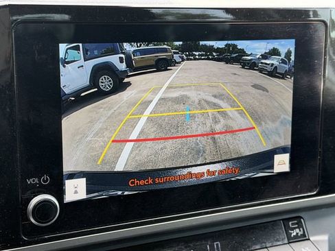 Used 2025 Toyota Camry LE FWD image 18
