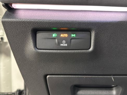 New 2026 Volkswagen Tiguan SE R-Line image 21