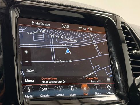 Used 2018 Jeep Compass Limited w/ Navigation Group image 18