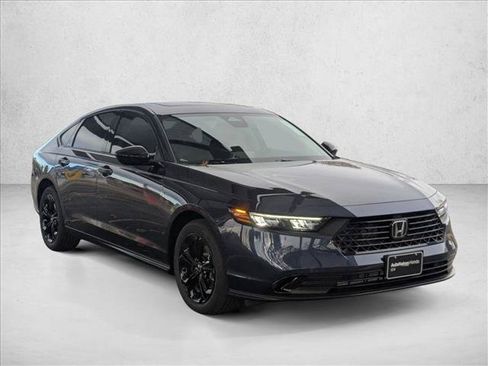 Used 2025 Honda Accord SE image 7