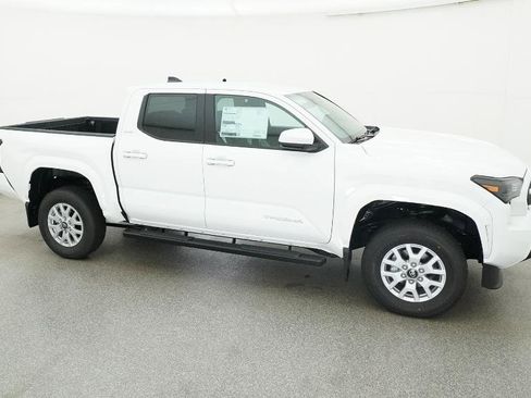 New 2026 Toyota Tacoma SR5 image 90