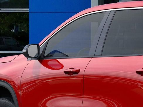 New 2026 Chevrolet Traverse LT w/ Driver Confidence Package image 12