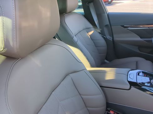 Certified 2025 BMW i5 eDrive40i w/ Premium Package image 30