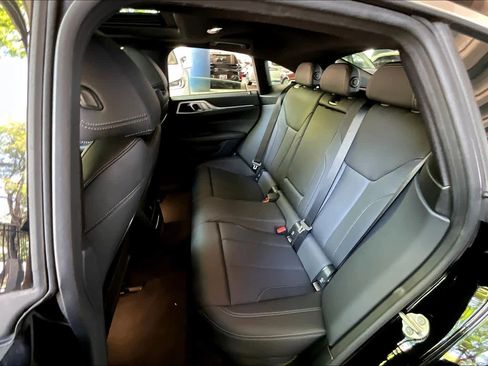 Used 2023 BMW i4 eDrive40 RWD image 17