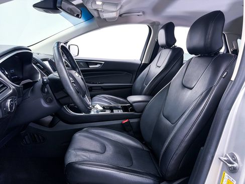 Used 2019 Ford Edge Titanium FWD image 18