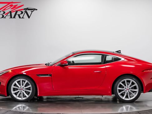 Used 2017 Jaguar F-TYPE S RWD image 2