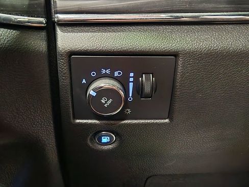 Used 2019 Jeep Grand Cherokee Limited image 41