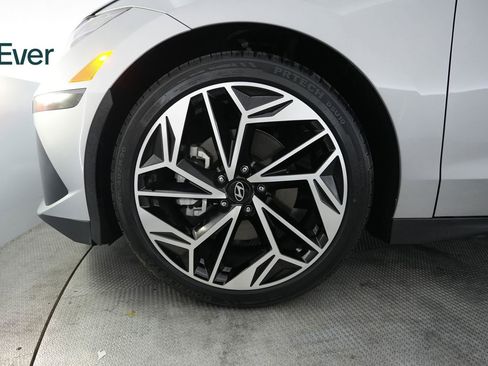 Used 2024 Hyundai Ioniq 6 SEL RWD image 19