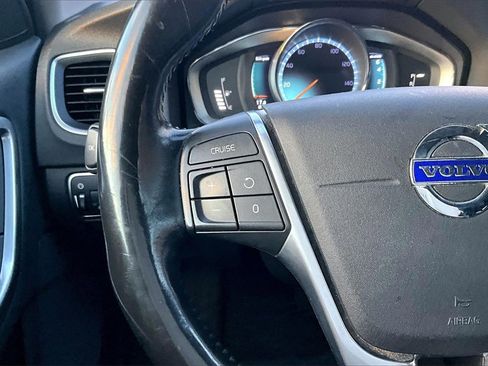 Used 2016 Volvo V60 T5 Cross Country w/ Climate Package image 15