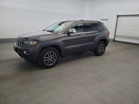 Used 2019 Jeep Grand Cherokee Limited AWD/4WD image 2