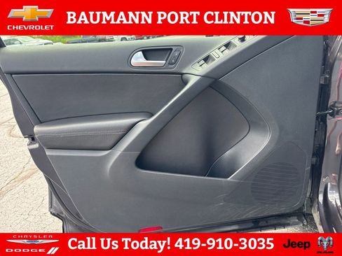 Used 2016 Volkswagen Tiguan S AWD/4WD image 11