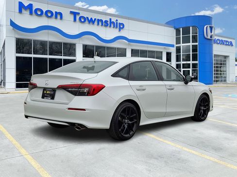 Used 2023 Honda Civic Sport image 6