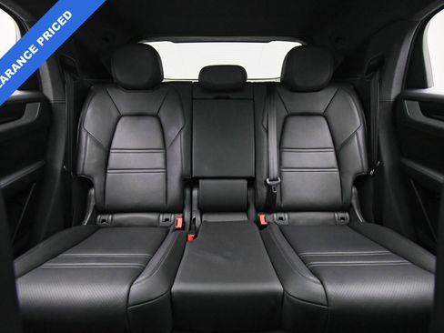 Used 2024 Porsche Cayenne Coupe image 16