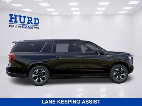 New 2026 GMC Yukon XL AT4 w/ AT4 Premium Package AWD/4WD image 10