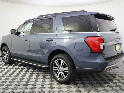 Used 2022 Ford Expedition XLT AWD/4WD image 3