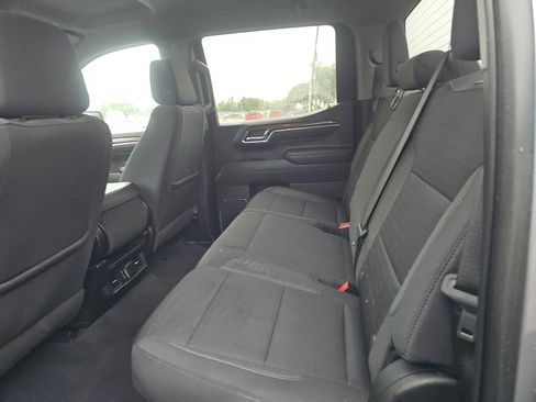 Used 2023 Chevrolet Silverado 1500 LT AWD/4WD image 13
