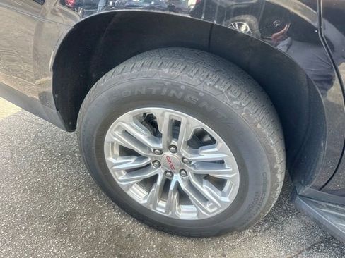 Used 2023 GMC Yukon SLT w/ SLT Luxury Package image 40