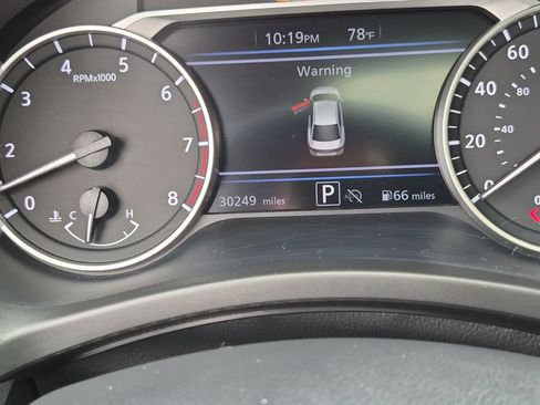 Used 2024 Nissan Sentra SR w/ SR Premium Package FWD image 14
