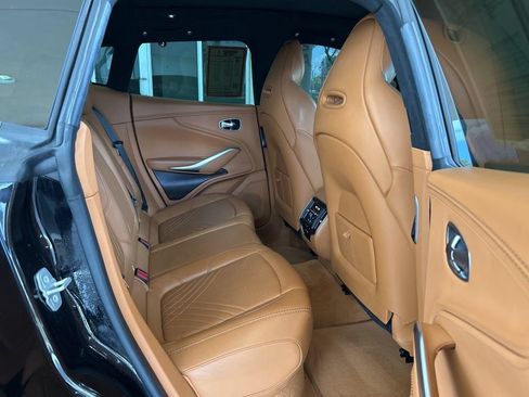 Used 2023 Aston Martin DBX AWD/4WD image 27