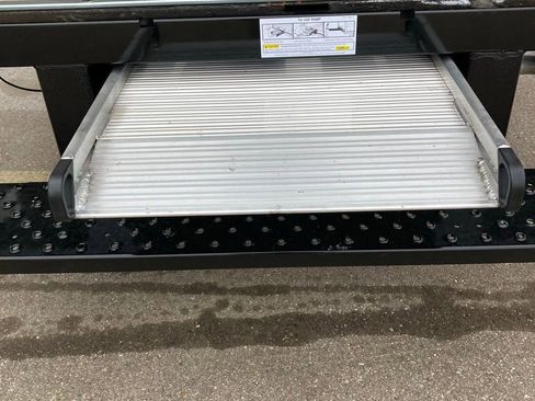 New 2025 Chevrolet Express 4500 4500 Series w/ Power Convenience Package image 6