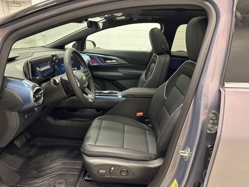 New 2026 Chevrolet Equinox EV LT w/ Convenience Package II AWD/4WD image 9