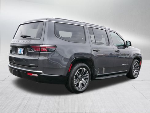 Used 2022 Jeep Wagoneer Series III AWD/4WD image 7